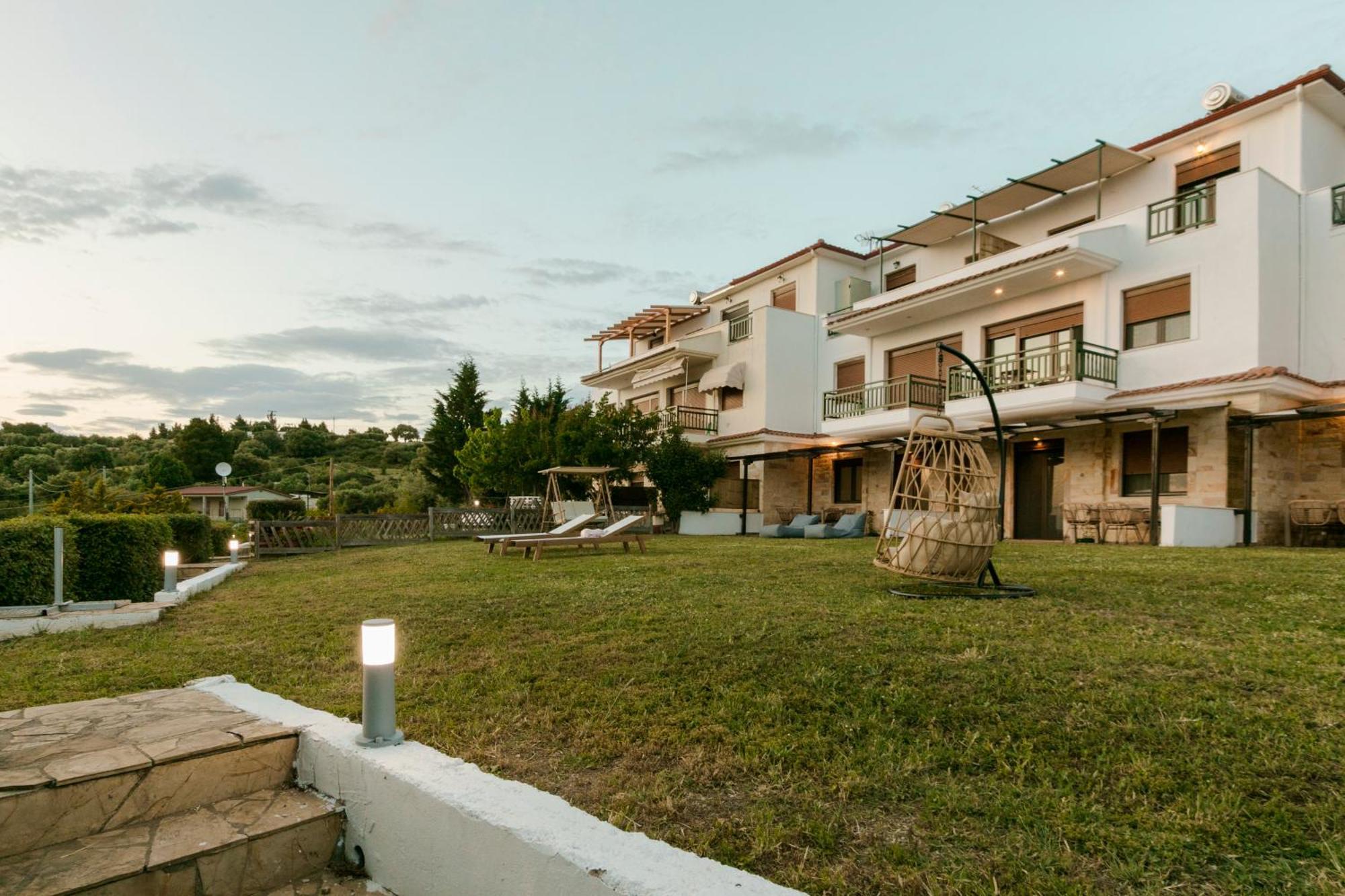 Pine In The Sea Nikiti-Sithonia Apartamento Exterior foto